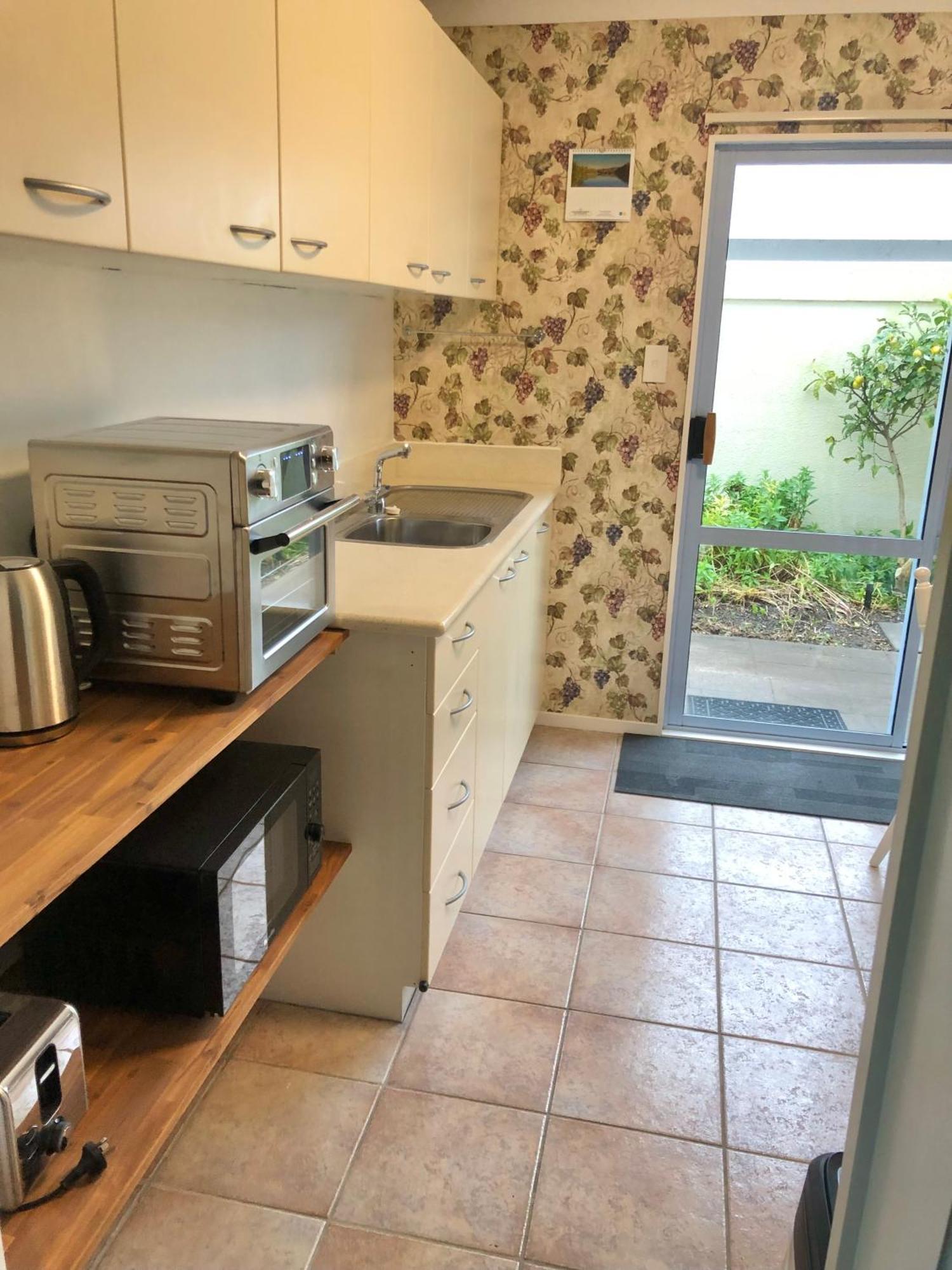 Hillcrest One Apartment Уакатане Екстериор снимка