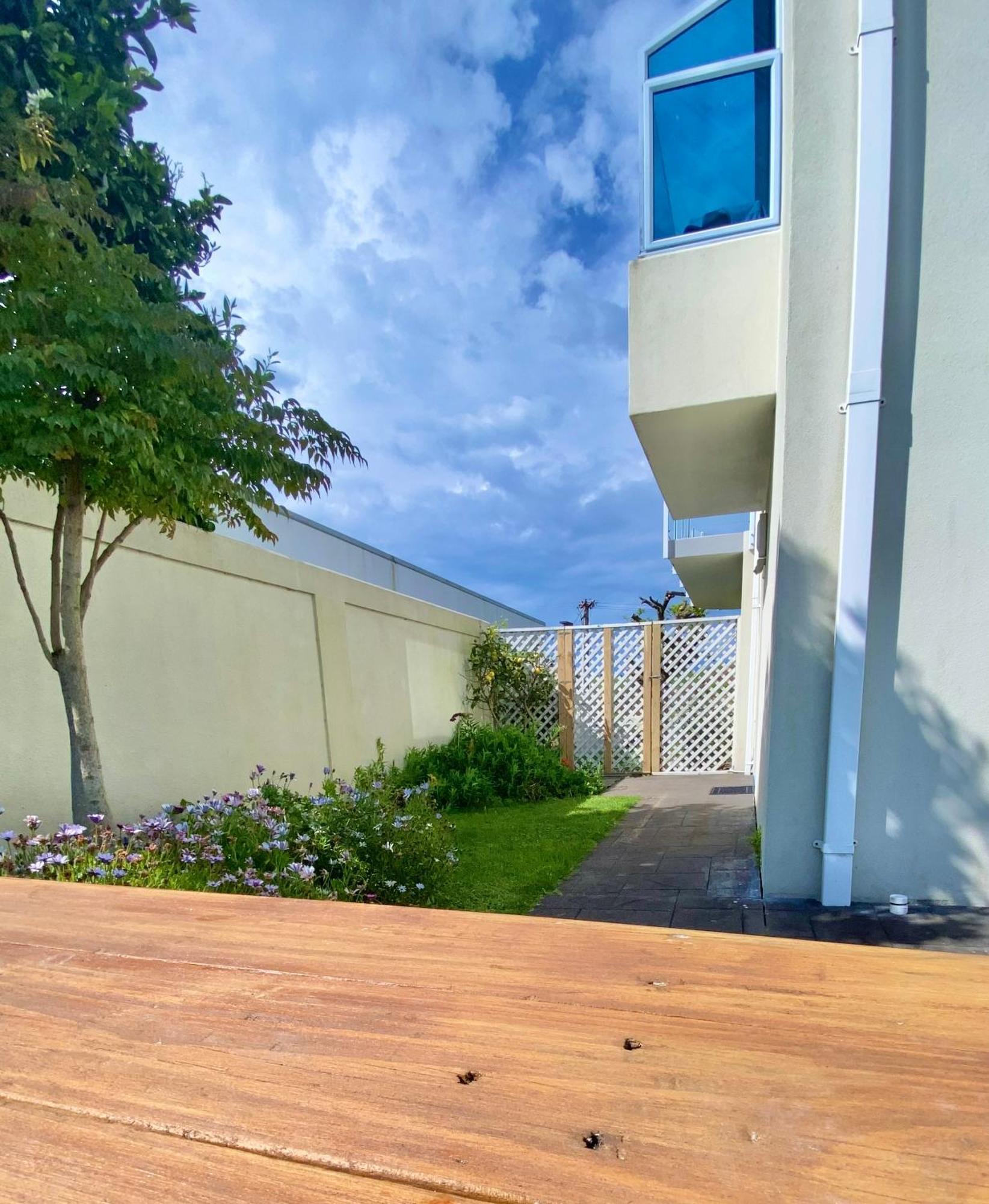 Hillcrest One Apartment Уакатане Екстериор снимка